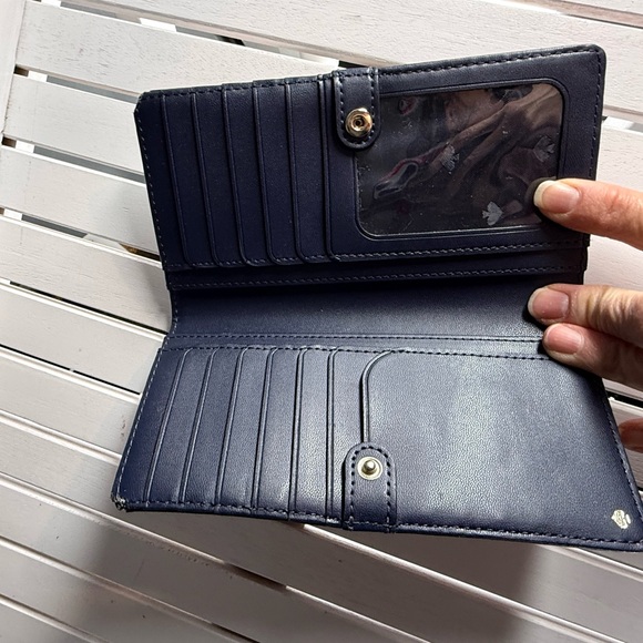 Floral Wallet with Black and Red Design - Picture 3 of 6